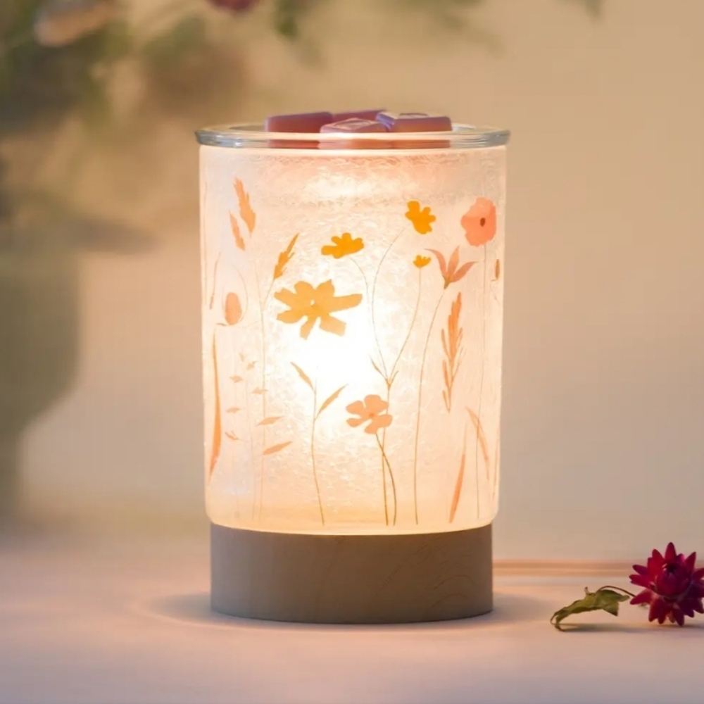 Scentsy Pick of the Bunch Warmer –White with Floral Accents with 2 wax sets BNIB - Picture 12 of 12
